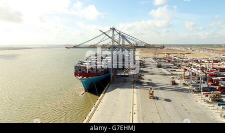 Nouveau port pour conteneurs en eau profonde, DP World London Gateway, près de Stanford le Hope Essex. Banque D'Images