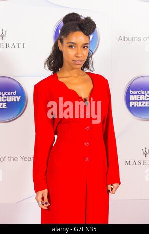 Lianne la Havas arrive pour la cérémonie du Mercury Music Prize 2014 au Roundhouse de Camden, dans le nord de Londres. Banque D'Images