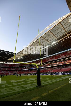 Vue générale du terrain avant le match international de la NFL au stade Wembley, Londres. Date de la photo: Dimanche 9 novembre 2014. Voir PA Story GRIDIRON NFL. Le crédit photo devrait se lire comme suit : Andrew Matthews/PA Wire. Banque D'Images