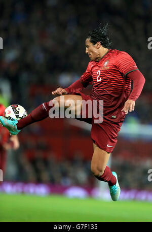 Football - International friendly - Argentine / Portugal - Old Trafford. Bruno Alves, Portugal Banque D'Images