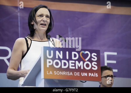 Espagne , Madrid , Juin 24,2016 Le UnidosPodemos, parti politique dirigé par Pablo Iglesias, a réuni plus de 20 000 personnes à la cérémonie de clôture de la campagne électorale, à Madrid. UnidosPodemos avec seulement 2 ans de vie en tant que parti politique , selon les sondages d'opinion a une chance réelle d'obtenir un bon résultat aux élections dimanche prochain en Espagne. Banque D'Images