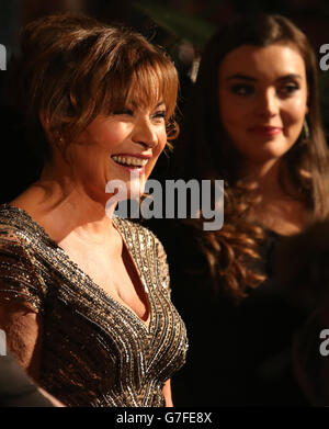 Lorraine Kelly et sa fille Rosie arrivent pour les British Academy Scotland Awards qui se tiennent à l'hôtel Radisson de Glasgow. Banque D'Images