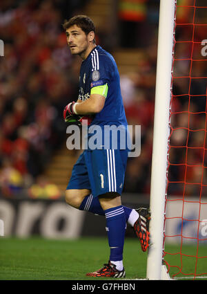 Football - Ligue des champions de l'UEFA - Groupe B - Liverpool / Real Madrid - Anfield. Iker Casillas, gardien de but du Real Madrid Banque D'Images