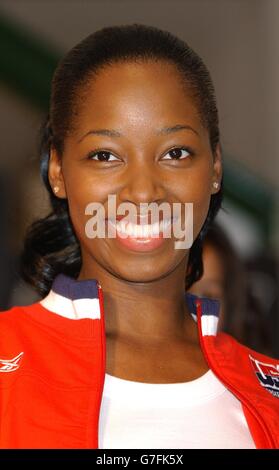 Chanteuse Jamelia sur la passerelle comme elle est d voil e