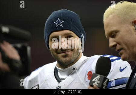 Tony Romo, le quarterback des Dallas Cowboys, après le match international de la NFL au stade Wembley, Londres.Date de la photo: Dimanche 9 novembre 2014.Voir PA Story GRIDIRON NFL.Le crédit photo devrait se lire comme suit : Andrew Matthews/PA Wire. Banque D'Images