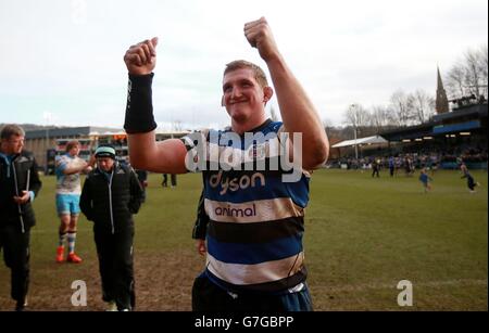 Rugby Union - Champions Cup - Pool four - Bath Rugby / Glasow Warriors - terrain de loisirs.Stuart Hooper de Bath célèbre sa victoire sur Glasgow lors de la coupe des champions, du match Pool four au terrain de loisirs de Bath. Banque D'Images