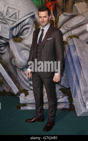 Richard Armitage arrive sur le tapis vert pour la première du Hobbit: Bataille des cinq armées, à l'Odeon Leicester Square, dans le centre de Londres. Banque D'Images