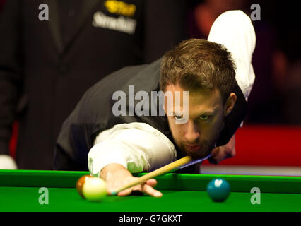 Snooker - Championnat du Royaume-Uni 2014 Coral - dixième jour - Barbican Center.Judd Trump en action contre Rod Lawler lors du championnat Coral UK 2014 au Barbican Center, York. Banque D'Images