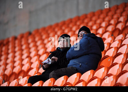 Football - Championnat Sky Bet - Blackpool / Birmingham City - Bloomfield Road.Les fans attendent dans les stands avant le jeu Banque D'Images