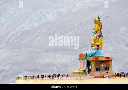 Statue de Bouddha, Diskit Gompa, La Vallée de Nubra, près de Leh, Ladakh, Inde Banque D'Images