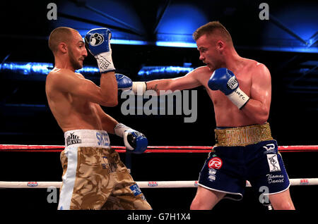 Frankie Gavin (à droite) en action contre Bradley Skeete lors de leur combat britannique et vacant du titre de poids-lourd du Commonwealth à l'Excel Arena, Londres. Banque D'Images