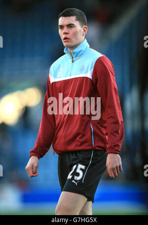 Soccer - Barclays Premier League - Queens Park Rangers v Burnley - Loftus Road. Michael Keane de Burnley pendant l'échauffement Banque D'Images