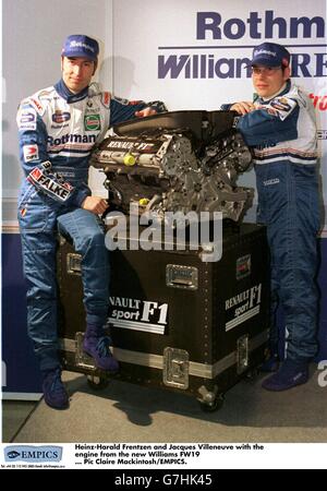 Heinz-Harald Frentzen et Jacques Villeneuve avec le moteur du Nouvelle Williams FW19 Banque D'Images