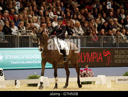 Sports équestres - 2014 Olympia London International Horse Show - Jour 1 - Centre d'exposition Olympia Banque D'Images