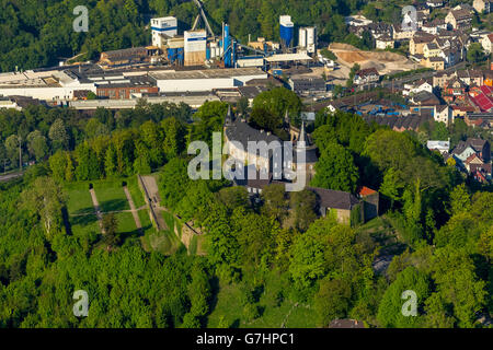 Vue aérienne, Schloss Hohenlimburg castle, château perché dans Lennetal vallée, Hagen, Hagen-Hohenlimburg, Ruhr, Banque D'Images