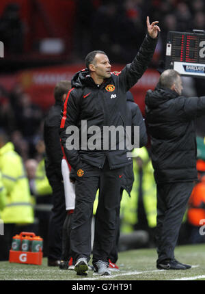 Football - Barclays Premier League - Manchester United / Liverpool - Old Trafford.Ryan Giggs, directeur adjoint de Manchester United Banque D'Images