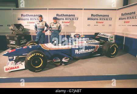 Heinz-Harald Frentzen et Jacques Villeneuve avec la nouvelle voiture Williams Banque D'Images