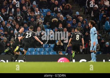 Football - Barclays Premier League - Manchester City / Burnley - Etihad Stadium.Ashley Barnes de Burnley célèbre le deuxième but de son côté Banque D'Images