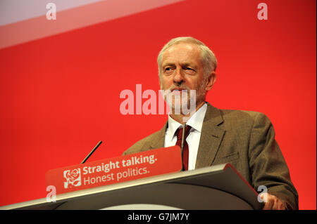 Jeremy Corbyn MP, nouveau chef du parti travailliste, prononce son premier discours de 'leader' de la Conférence. Banque D'Images