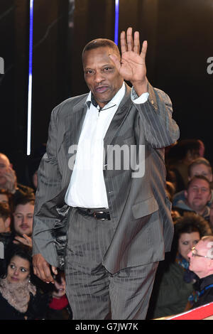 Alexander O'Neal entre dans la maison Big Brother de Celebrity au début de la dernière série du programme Channel 5 à Elstree Studios, Borehamwood. APPUYEZ SUR ASSOCIATION photo. Date de la photo: Mercredi 7 janvier 2015. Le crédit photo devrait se lire comme suit : Ian West/PA Wire Banque D'Images