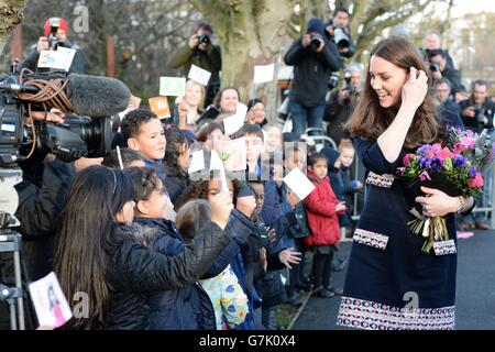 Visite royale à Barlby École primaire Banque D'Images