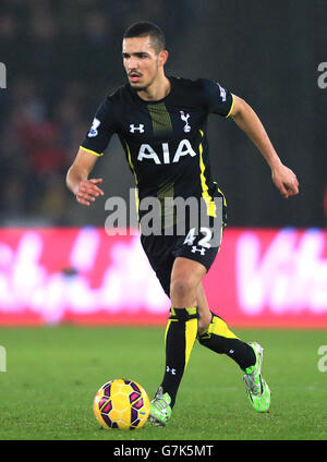 Football - Barclays Premier League - Swansea City / Tottenham Hotspur - Liberty Stadium.Nabil Bentaleb de Tottenham Hotspur pendant le match de la Barclays Premier League au Liberty Stadium, Swansea. Banque D'Images