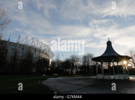 Soleil tardif au parc St.James de Newcastle avant le match de la Barclays Premier League au parc St James' Park, Newcastle. APPUYEZ SUR ASSOCIATION photo. Date de la photo: Samedi 17 janvier 2015. Voir PA Story FOOTBALL Newcastle. Le crédit photo devrait se lire comme suit : Richard Sellers/PA Wire. Banque D'Images