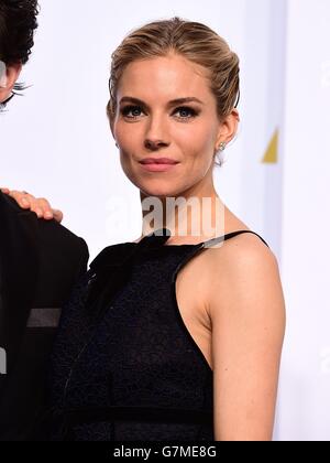 Sienna Miller dans la salle de presse du 87e Academy Awards qui s'est tenu au Dolby Theatre à Hollywood, Los Angeles, CA, États-Unis, le 22 février 2015. Banque D'Images