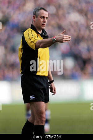 Football - Champions Cup - Pool four - Bath Rugby / Glasow Warriors - terrain de loisirs.Arbitre John Lacey lors de la coupe des champions, Pool four Match au terrain de loisirs, Bath. Banque D'Images