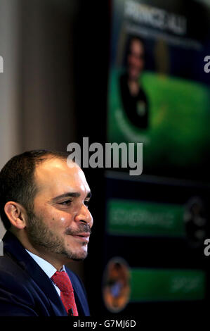 Soccer - HRH Conférence de presse du Prince Ali Bin Al Hussein - Hôtel Mondrian.S.A.R. le Prince Ali Bin Hussein lors de la conférence de presse à l'Hôtel Mondrian, Londres. Banque D'Images