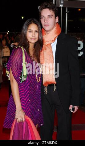 L'acteur Jonathan Rhys Meyers et sa petite amie Reena Hammer. Banque D'Images
