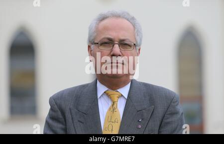 Paul Manook, 64 ans, de Millisle in Co Down, à l'église presbytérienne de Shore Street à Donaghadee, en Irlande du Nord, qui fait campagne en souvenir des Arméniens tués par des soldats turcs ottomans pendant la première Guerre mondiale. Banque D'Images