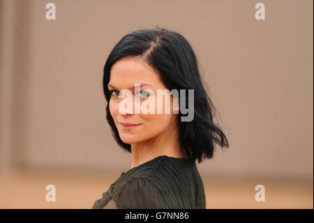 Leigh Lezark arrive pour le spectacle de passerelle de vêtements pour femmes Burberry Prorsum à Kensington Gardens, dans le cadre de la London Fashion week. APPUYEZ SUR ASSOCIATION photo. Date de la photo: Lundi 23 février 2015. Voir l'histoire des PA MODE GRAND PUBLIC. Le crédit photo devrait se lire comme suit : Dominic Lipinski/PA Wire Banque D'Images