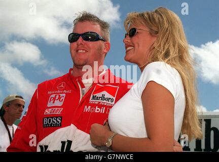 Sports motorisés. IndyCar Racing. Grand Prix de Marlboro de Miami. Paul Tracy, Marlboro Team Penske avec sa petite amie Banque D'Images