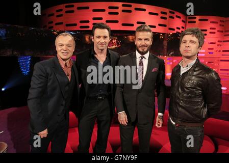 (De gauche à droite) l'hôte Graham Norton, Hugh Jackman, David Beckham et Noel Gallagher pendant le tournage du Graham Norton Show aux London Studios, dans le centre de Londres. Banque D'Images