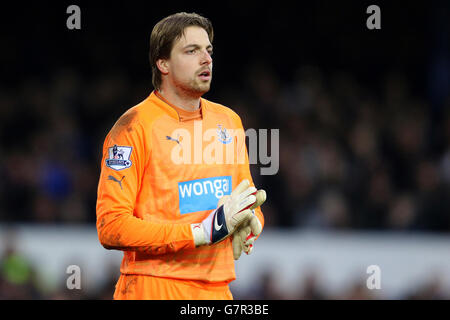 Football - Barclays Premier League - Everton / Newcastle United - Goodison Park.Tim Krul, gardien de but de Newcastle United Banque D'Images