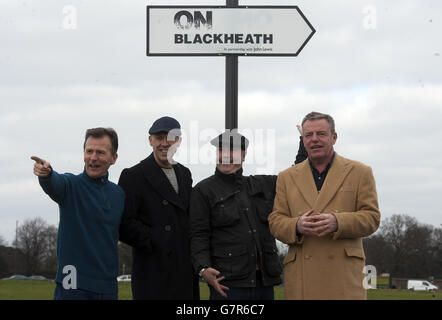 (De gauche à droite) Daniel Woodgate, Mark Bedford, Chris Foreman et Graham 'Souggs' McPherson de Madness sur Blackheath Common lorsqu'ils font la promotion de leur titre du festival OnBlackheath le dimanche 13 septembre. Banque D'Images