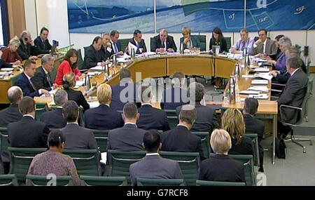 Stuart Gulliver, directeur général de HSBC Holdings plc, a témoigné devant le comité des comptes publics de la Chambre des communes à Portcullis à Londres sur l'évasion fiscale. Banque D'Images