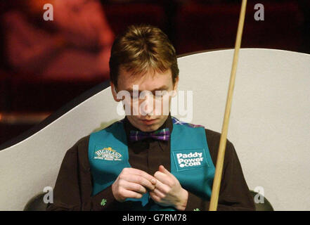 Snooker - le Masters 2005 - Deuxième tour - Ken Doherty v Ding Junhui - Wembley Conference Centre Banque D'Images