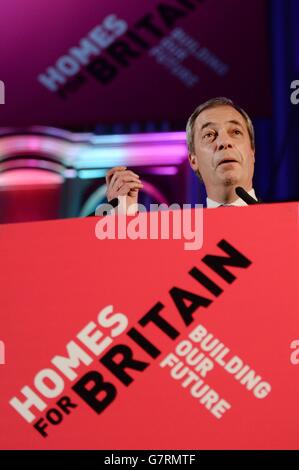 Nigel Farage, le leader de l'UKIP, s'exprime aujourd'hui au rassemblement de Homes for Britain à Londres. Banque D'Images