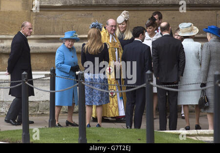 Royals au service du dimanche de Pâques - Windsor Banque D'Images