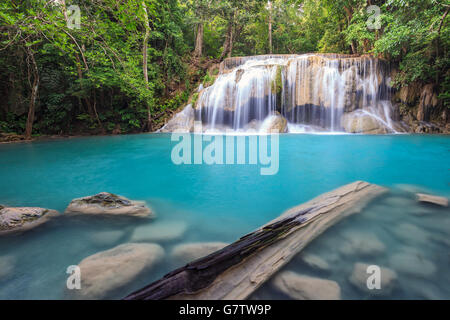 Chute d'eau d'Erawan, Kanchanaburi, Thaïlande Banque D'Images