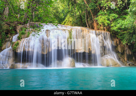 Chute d'eau d'Erawan, Kanchanaburi, Thaïlande Banque D'Images