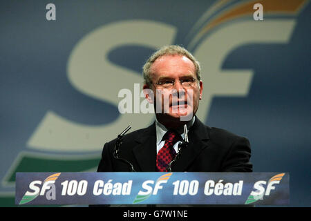 Sinn Fein ARD Fheis - RDS - Dublin. Sinn Fein négociateur en chef Martin McGuinness. Banque D'Images