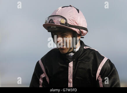 Courses hippiques - Hippodrome de Curragh.Jockey Wayne Lordan après avoir guidé une nuit, j'ai rêvé de gagner le Tote Irish Lincolnshire au Curragh Racecourse, Kildare, Irlande. Banque D'Images