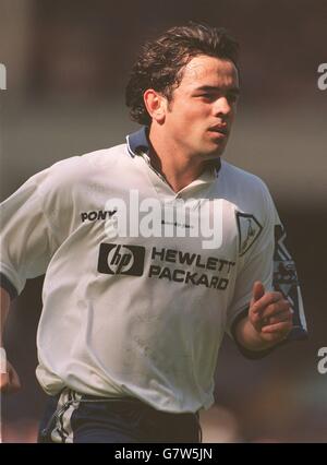 Football. Carling Premier League. Everton contre Tottenham Hotspur. Stephen Carr, Tottenham Hotspur Banque D'Images