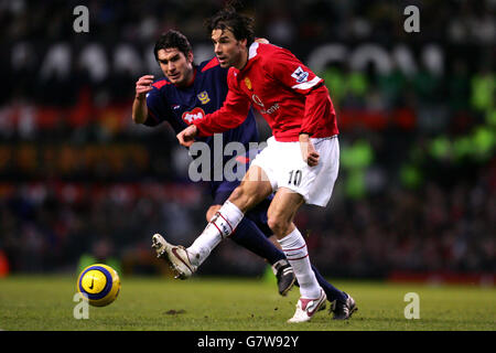 Soccer - FA Barclays Premiership - Manchester United v Portsmouth - Old Trafford Banque D'Images