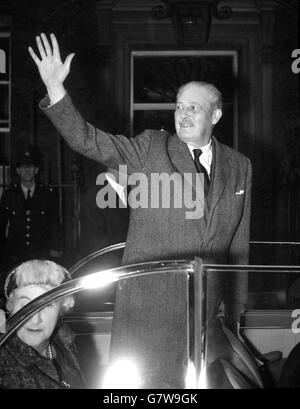 Politique - Élection générale 1959 - Harold MacMillan - 10 Downing Street, Londres Banque D'Images