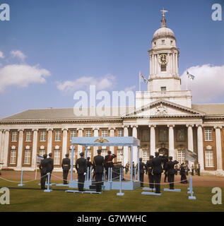 Une parade de passage au Royal Air Force College Cranwell, Lincolnshire. Banque D'Images