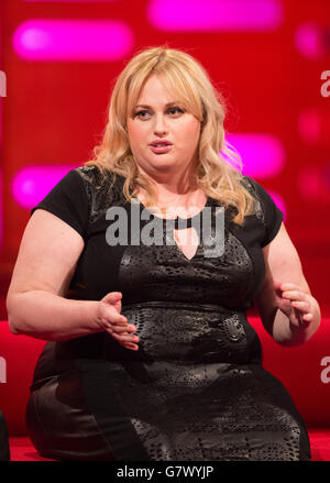 Rebel Wilson pendant le tournage du Graham Norton Show, aux London Studios, dans le sud de Londres. APPUYEZ SUR ASSOCIATION photo. Date de la photo : jeudi 30 avril 2015. Le crédit photo devrait se lire comme suit : Dominic Lipinski/PA Wire Banque D'Images